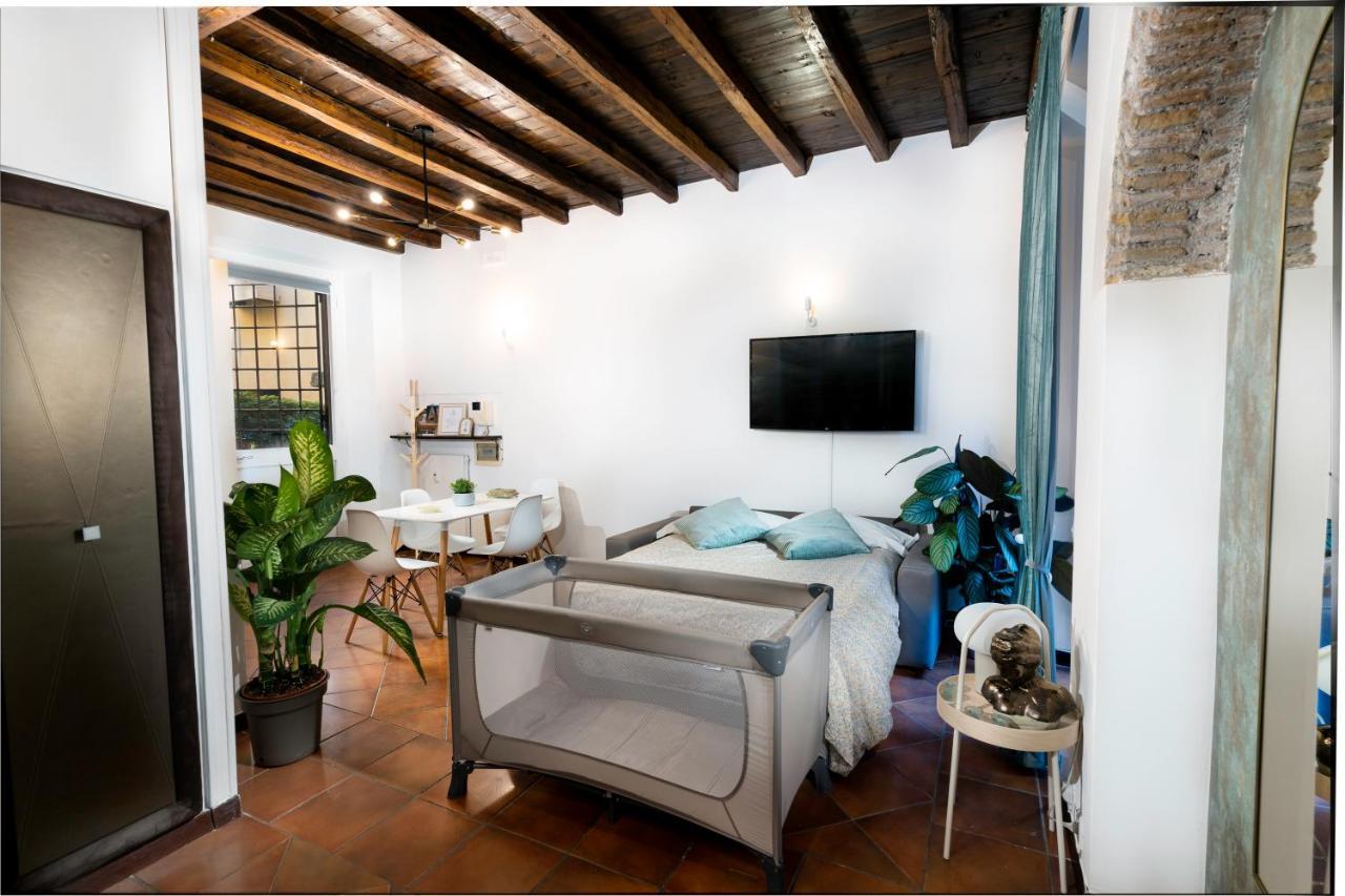 Quiet Trevi Fountain Apartment With Patio And Backyard Rome Extérieur photo