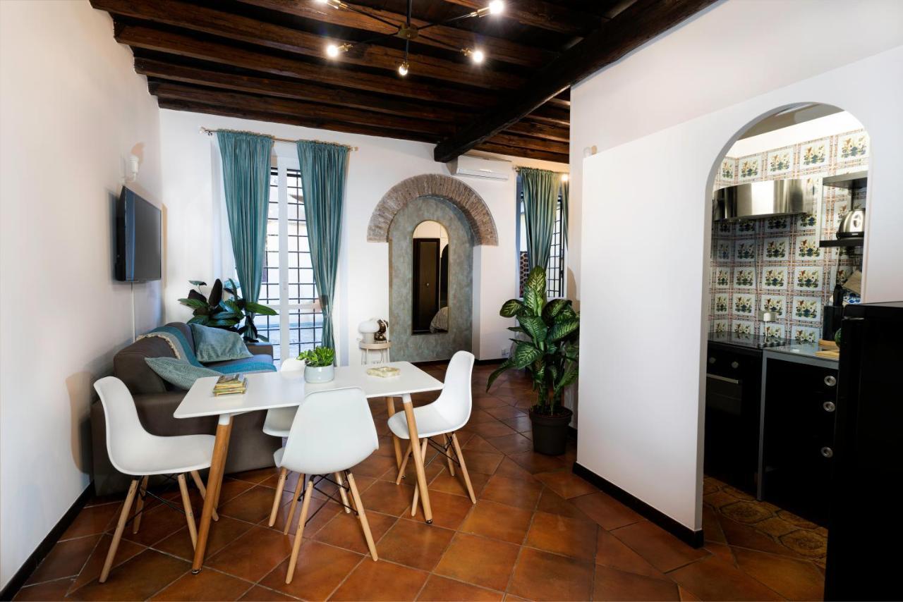 Quiet Trevi Fountain Apartment With Patio And Backyard Rome Extérieur photo