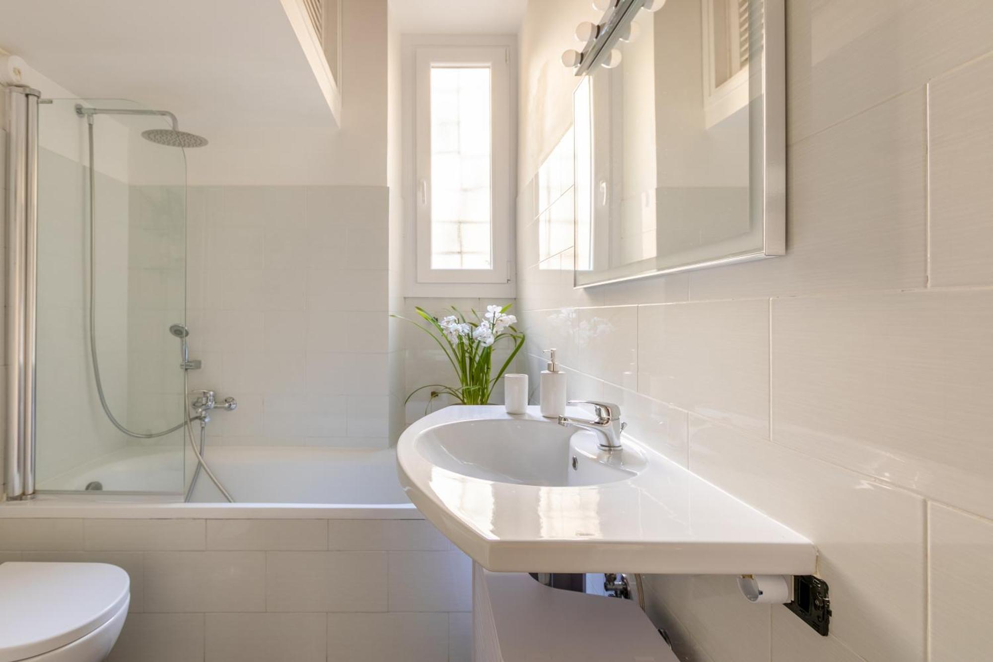 Quiet Trevi Fountain Apartment With Patio And Backyard Rome Extérieur photo