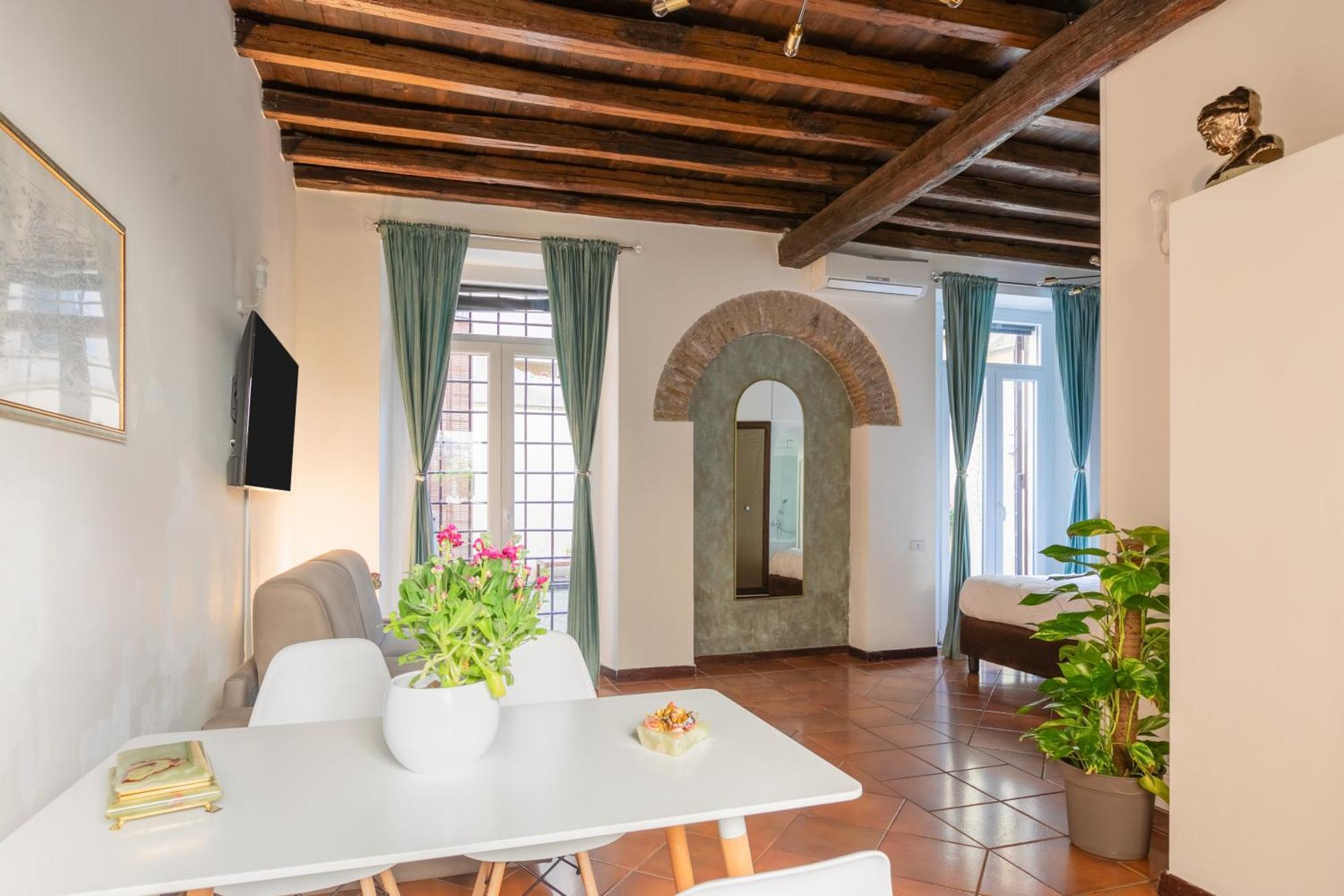 Quiet Trevi Fountain Apartment With Patio And Backyard Rome Extérieur photo